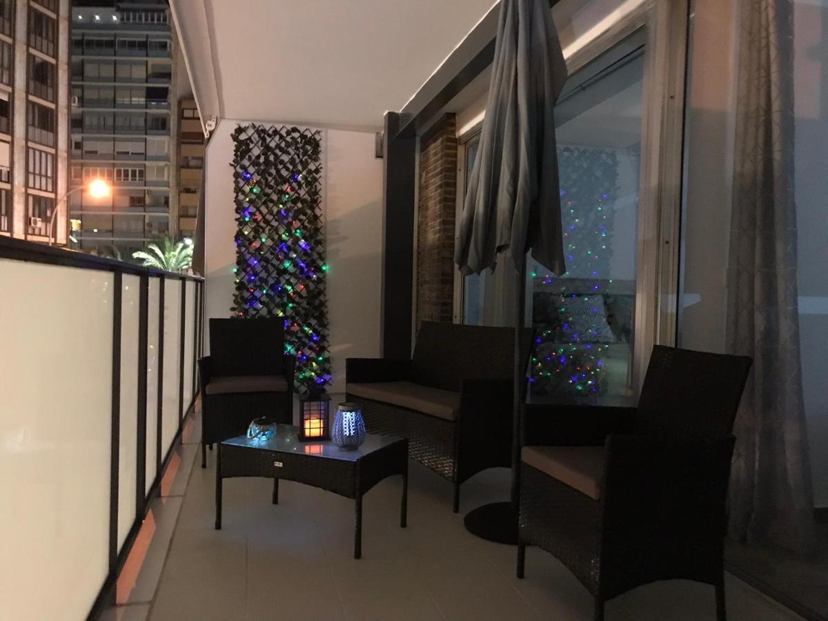 Espacioso y céntrico piso con zona chill-out Alicante Exterior foto