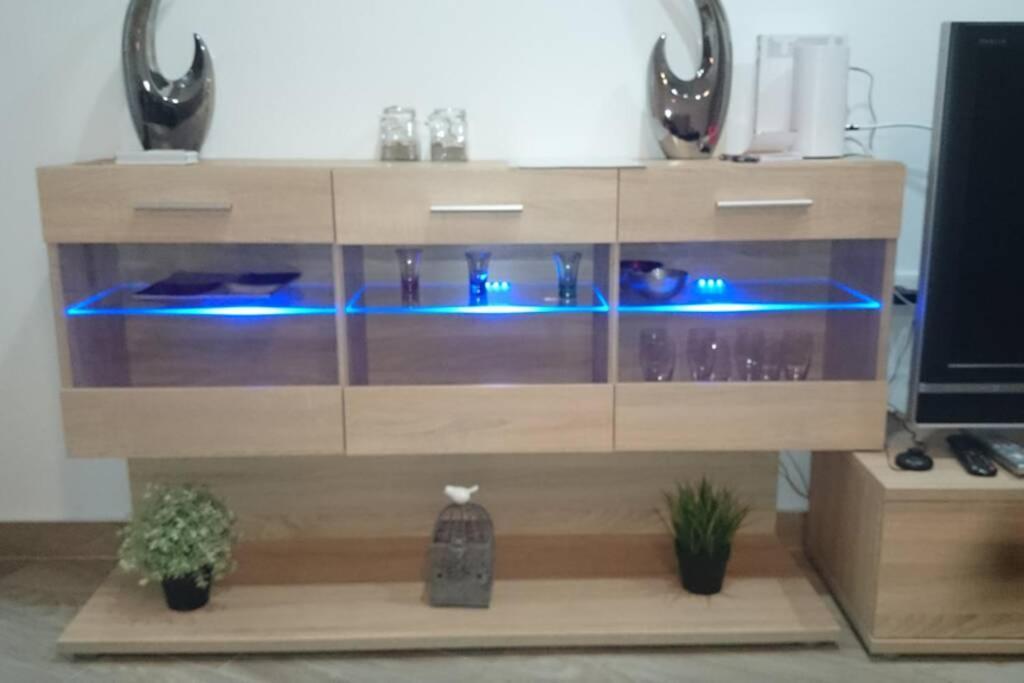 Espacioso y céntrico piso con zona chill-out Alicante Exterior foto
