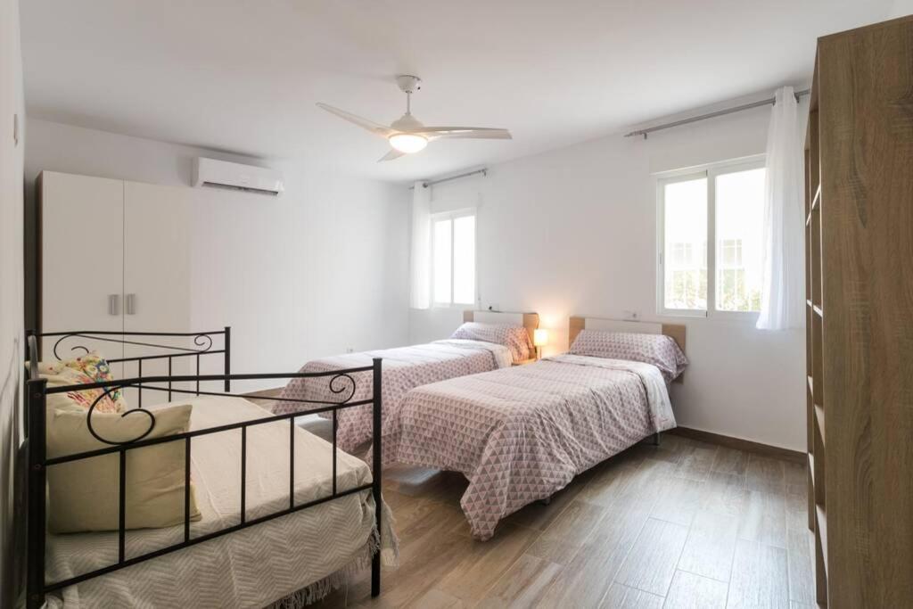 Espacioso y céntrico piso con zona chill-out Alicante Exterior foto