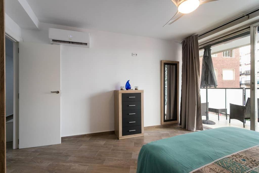 Espacioso y céntrico piso con zona chill-out Alicante Exterior foto