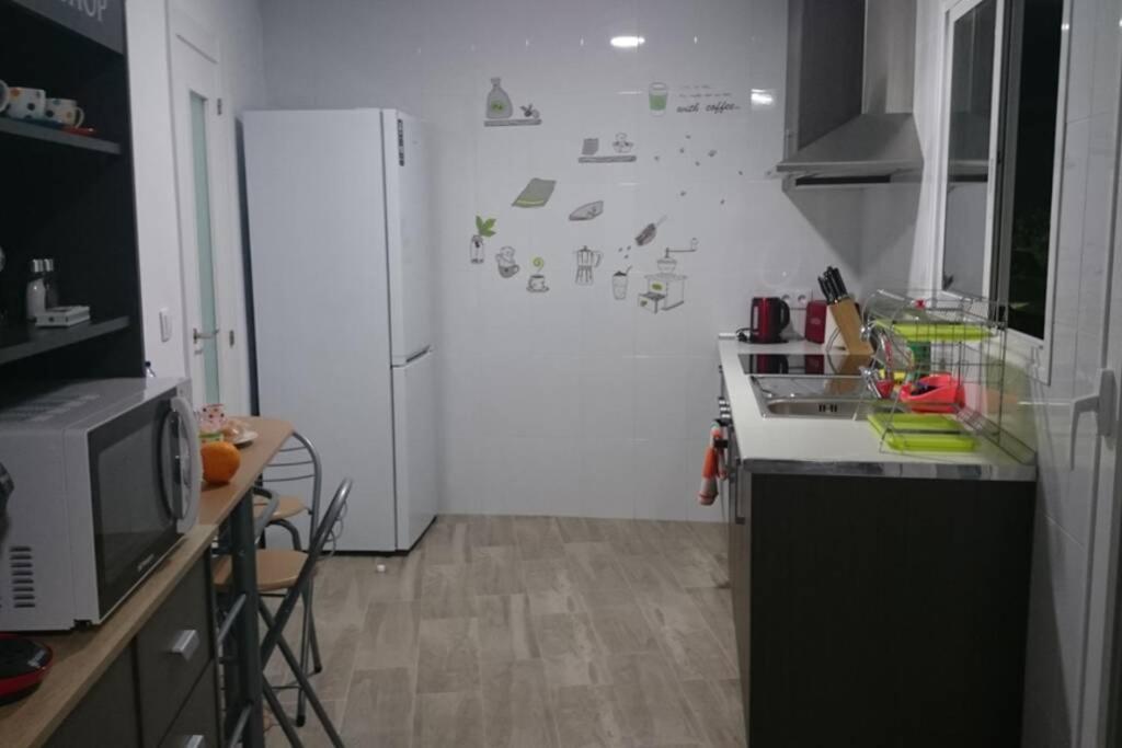 Espacioso y céntrico piso con zona chill-out Alicante Exterior foto