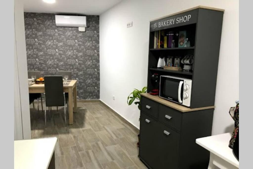 Espacioso y céntrico piso con zona chill-out Alicante Exterior foto