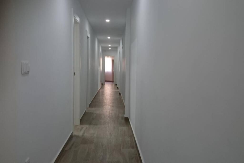 Espacioso y céntrico piso con zona chill-out Alicante Exterior foto