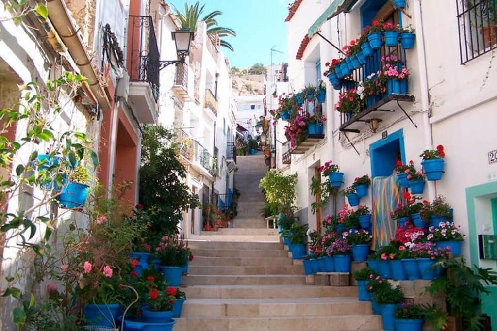 Espacioso y céntrico piso con zona chill-out Alicante Exterior foto