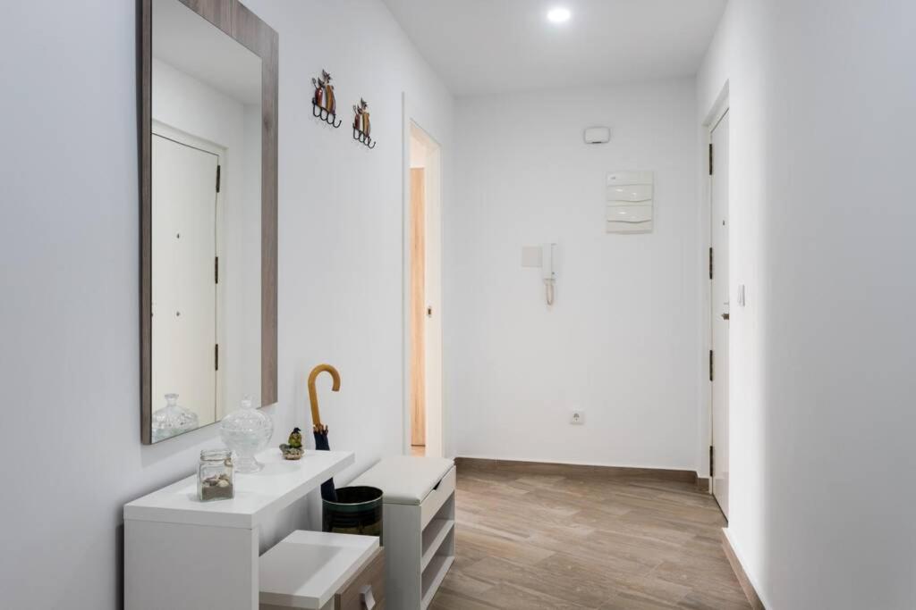 Espacioso y céntrico piso con zona chill-out Alicante Exterior foto