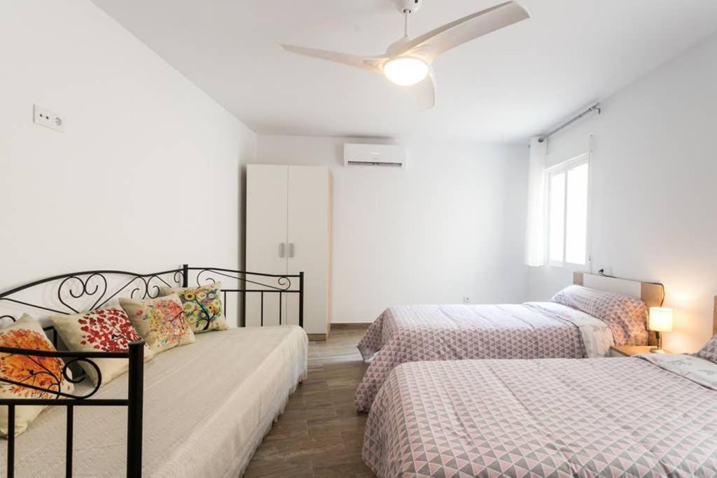 Espacioso y céntrico piso con zona chill-out Alicante Exterior foto