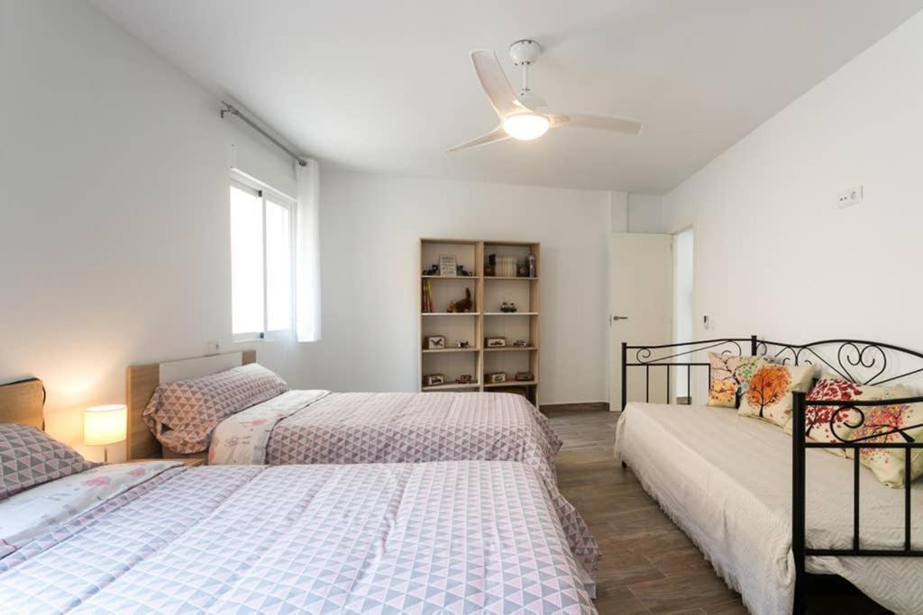 Espacioso y céntrico piso con zona chill-out Alicante Exterior foto