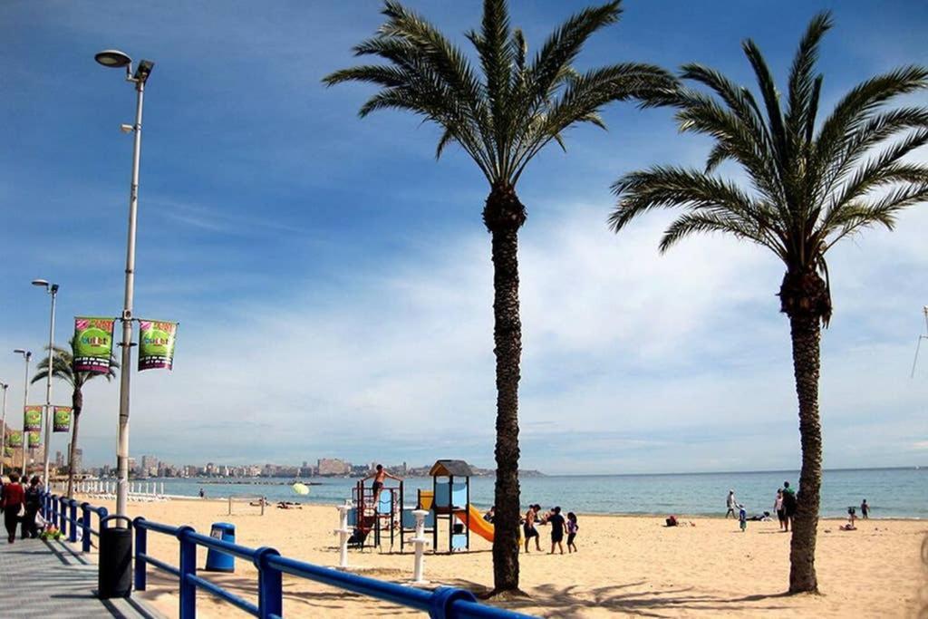 Espacioso y céntrico piso con zona chill-out Alicante Exterior foto